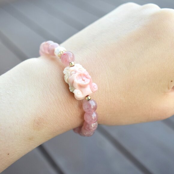 Coin Loin Charm Bracelet - Conch Shell Rose Quartz Beads - Picture 4 of 9